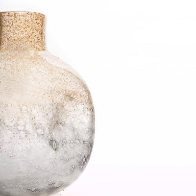Vase en Verre Soufflé Ambré
