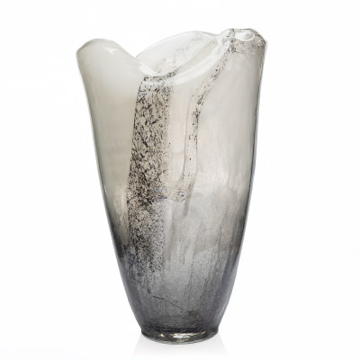 Vase en Verre Soufflé – Dégradé Gris
