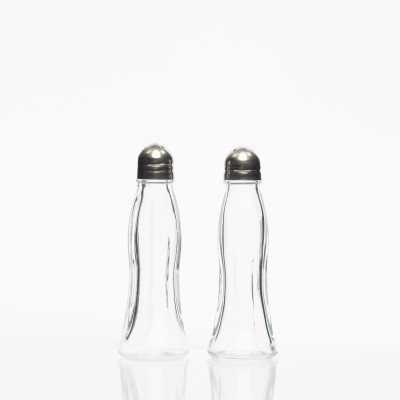 Set salière et poivrière en verre avec bouchons inox